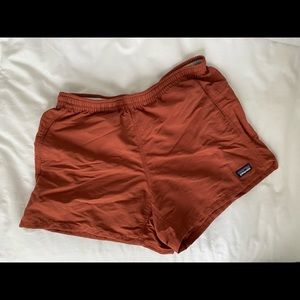 Patagonia baggies 5” in dusty red
